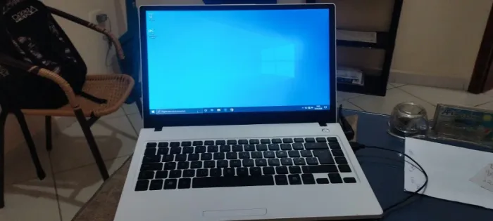 Notebook Lg core I3