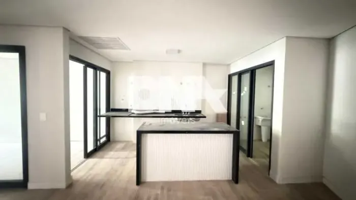 Apartamento com Área Privativa : / Residencial / Humaitá