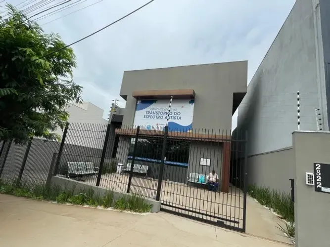BARRACÃO COMERCIAL LOCADO / 698m² / MARINGÁ-PR