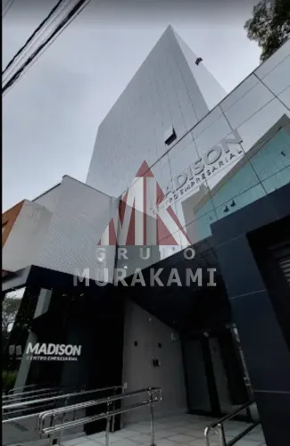 Oportunidade imperdível: Sala comercial de 124m² à venda na Zona 08 de Maringá-PR, localiz