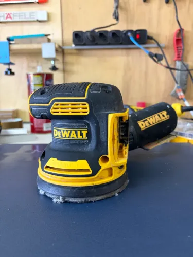 Lixadeira a bateria Dewalt