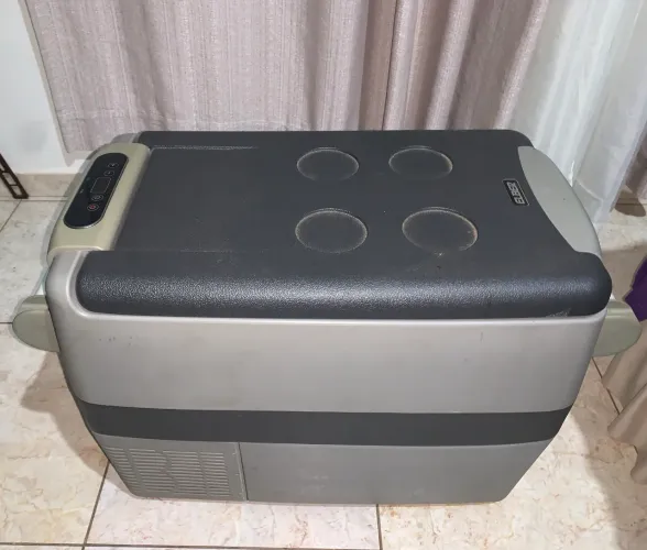 Geladeira Portátil Elber CAB 41 Litros 12/24V