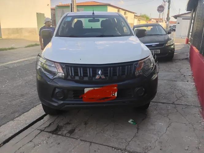 Mitsubishi L200 Triton Sport GLS 2.4 CD Diesel Mec. 2019
