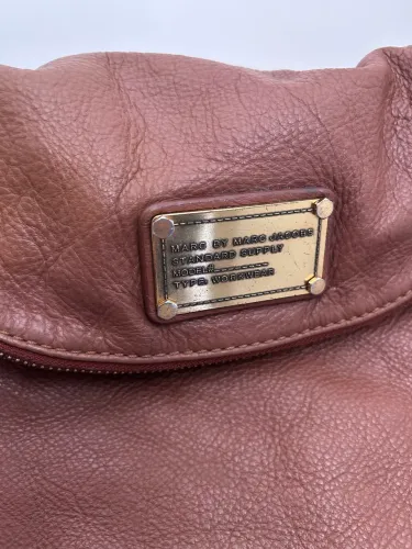 Bolsa Marc Jacobs caramelo