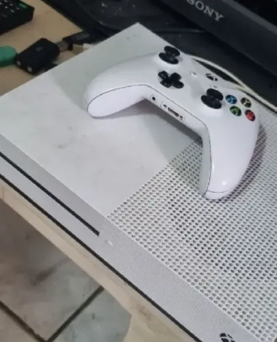 Xbox One S Branco 500GB + 2 Controles Originais