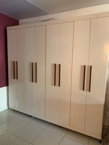 Guarda-roupa Casal 6 portas e 4 gavetas