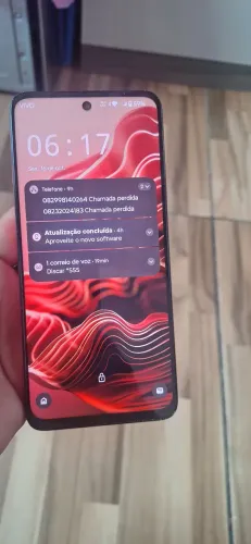 Vendo esse celular moto g35 5g tem NFC 256giga de memória