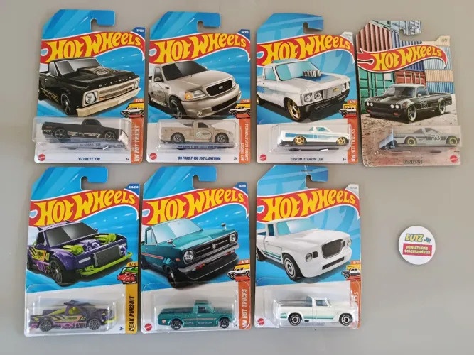 Miniaturas Hot Wheels - 7 unidades
