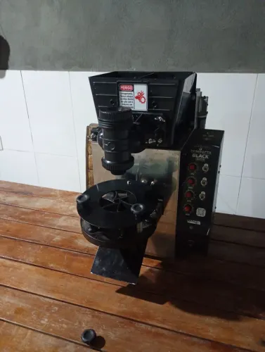 Vendo máquina modeladora para salgados