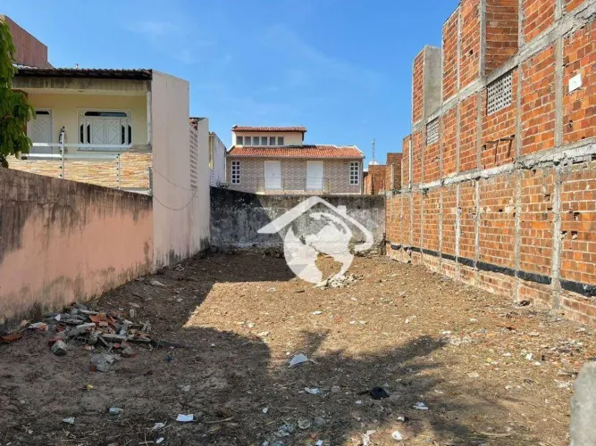 Terreno Escriturado à Venda na Atalaia, 250m² | Ideal para Residência ou Comércio, por R$ 