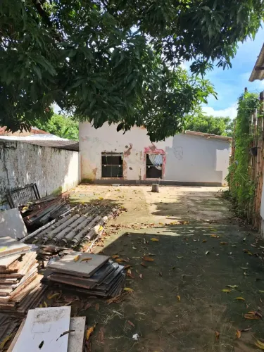 Imóvel para aluguel tem 343 metros quadrados com 3 quartos em Vila Irany - Goiânia - GO