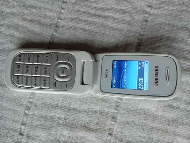 Vendo esse celular novinho, ou troco por algo de meu interesse.