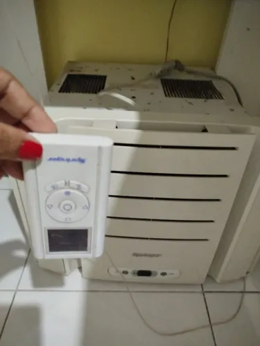 Ar condicionado de janela em excelente estado.!!!