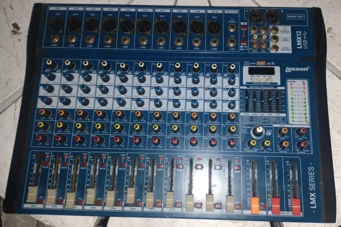 Mesa de Som Lexsen 12 USB