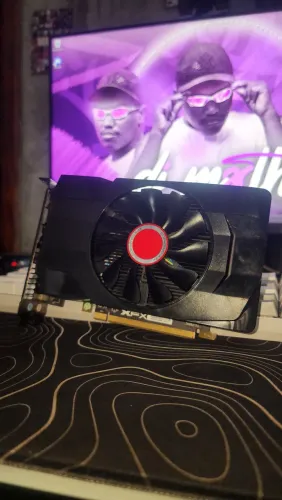 Placa de Vídeo AMD RX 550 2GB GDDR5 - Excelente Estado