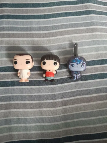 Kinder joy stranger Will, Onze e Dustin