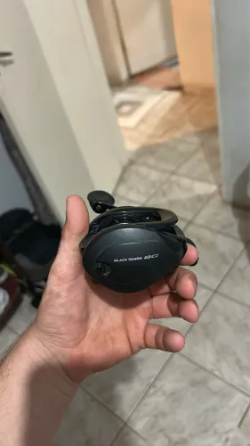 Carretilha black tamba