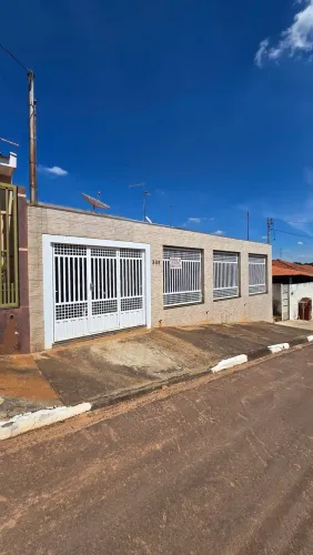 Casa em Álvares  Machado 