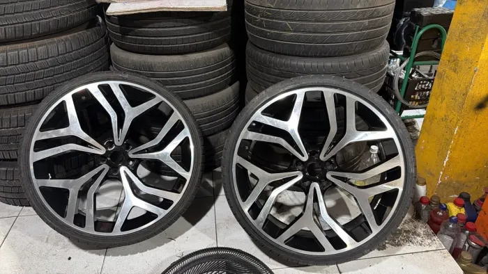 Vendo Roda Aro 22 Furacão 5x108 Modelo Novo Evoque 2020