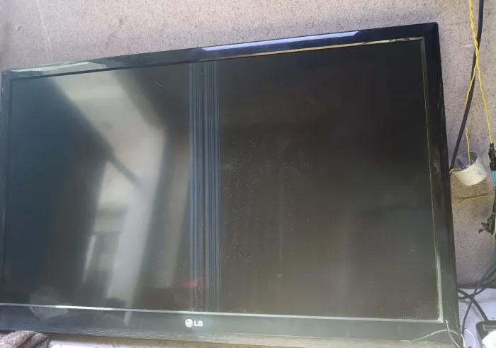Tv LG 42 polegadas com defeito na tela 42LV3400