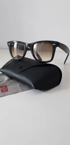 Óculos Ray Ban "Original Wayfarer Classic".