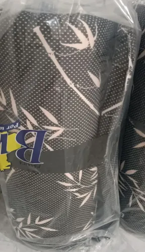 COLCHONETE PEQUENO COM TRAVESSEIRO. ÚLTIMO DISPONÍVEL