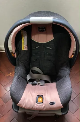 Vendo cadeira de criança
