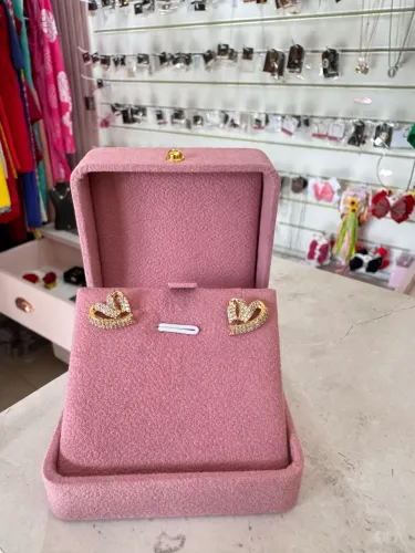 Brinco semi joia para dia dos namorados 