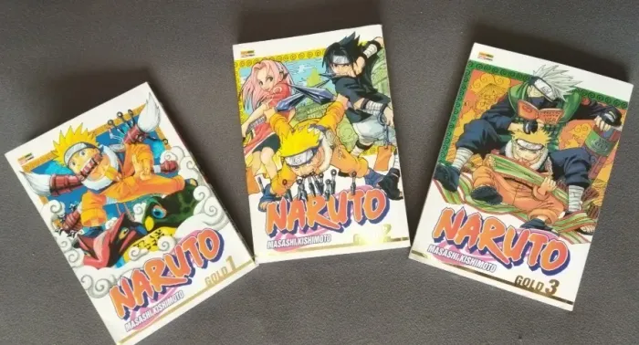 3 volumes da coleção de mangás Naruto Gold