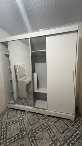 guarda roupa espelho