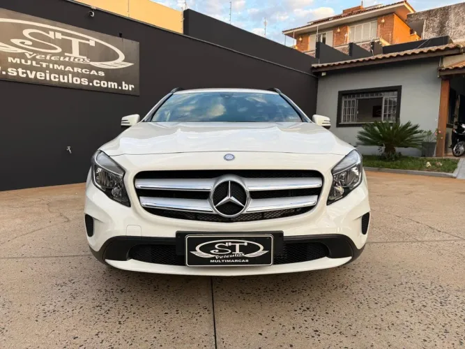 Mercedes-Benz GLA-200 GLA 200 Night 1.6. TB 16V Flex Aut. 2015