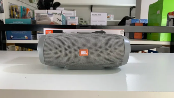 Caixa de Som Bluetooth Resistente à Água