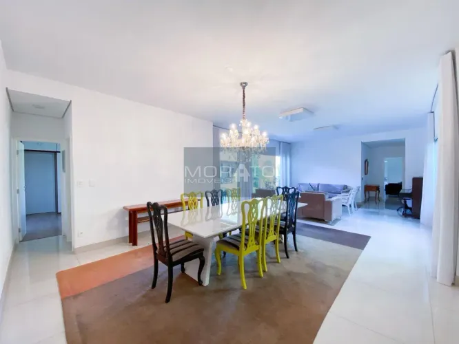 Casa Linear com 4 quartos sendo 3 suítes com 4 vagas de garagem no bairro Jardim Atlântico