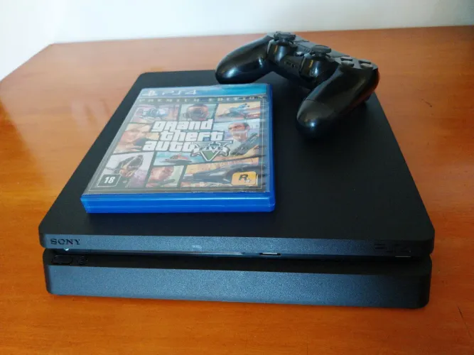 Playstation 4 Slim 1TB