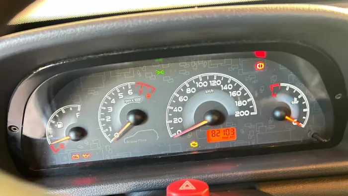 Fiat Uno Mille Grazie 1.0 Fire Flex 8V 4P 2013