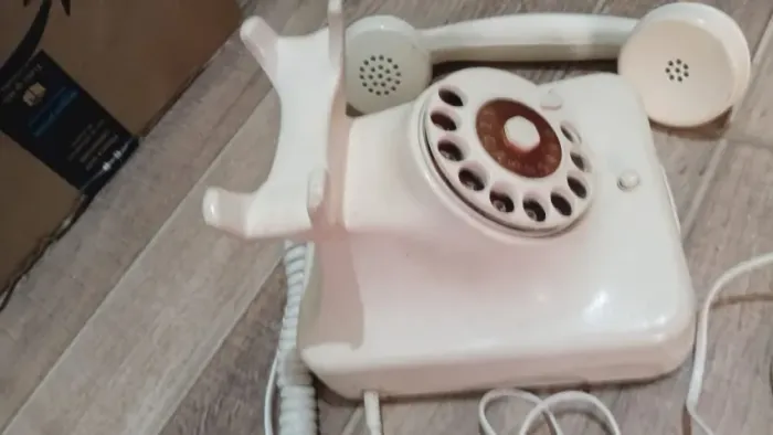 TELEFONE SIEMES EM PERFEITO ESTADO ALEMÃO LEGITIMO DE MAIS DE 90 ANOS