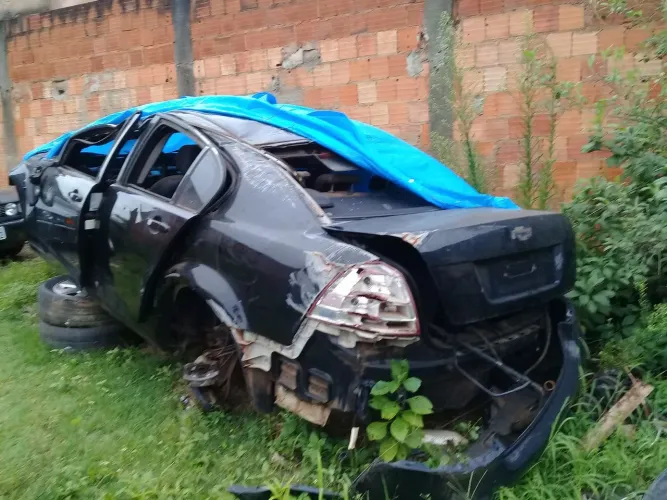 Desmontando sucata Omega Fittipaldi 2008 V6 vendo todas as peças