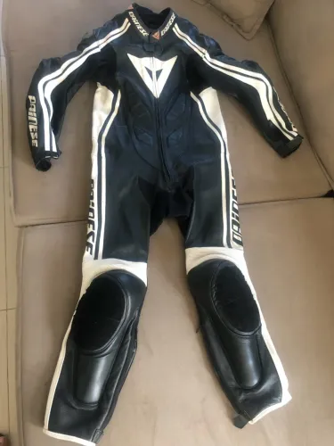 Macacão DAINESE- Tamanho 52