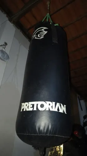 Saco de kickboxing boxe