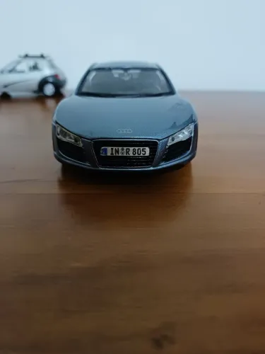 Miniatura AUDI R8 1/24 Maisto.