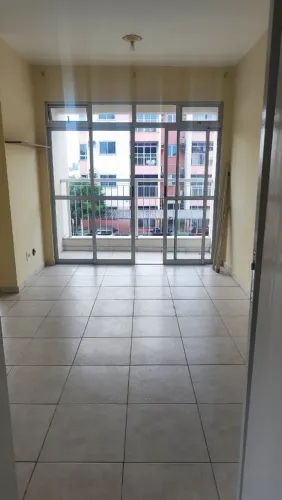 Vendo excelente apartamento 1o andar, cond Alagoas, Eliza Miranda, Distrito Industrial.