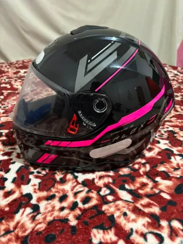 Capacete marca fly