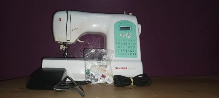 Máquina de costura Singer Starlet 6660