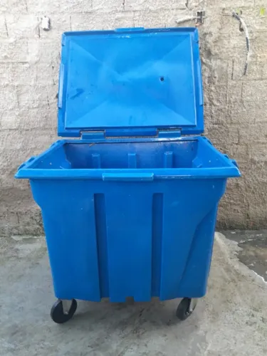 ? Lixeira 1.000 Litros Seminova