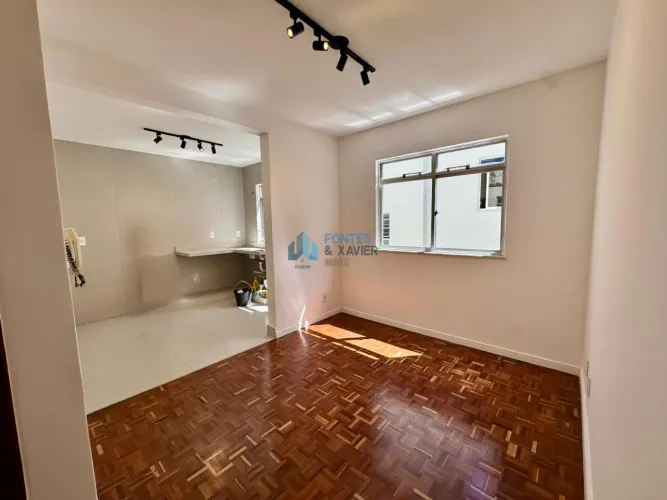 Apartamento reformado de 2 quartos no Cascatinha Com cobertura privativa!