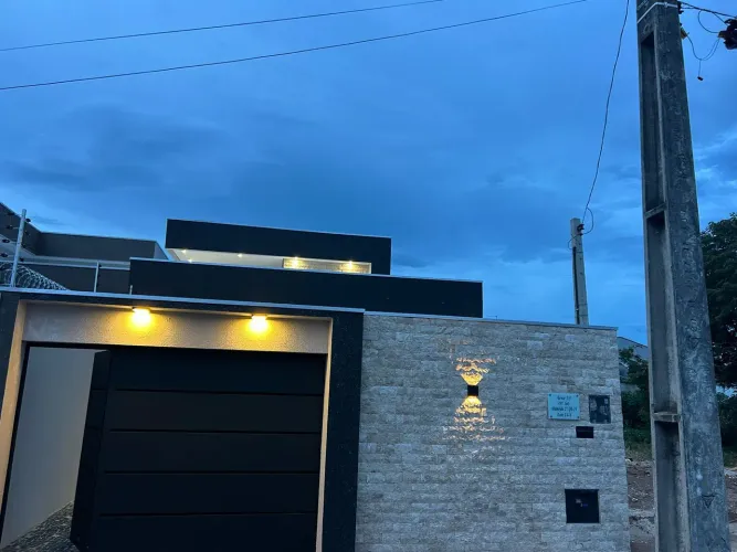 Casa quadra 507 sul. 910mil.
