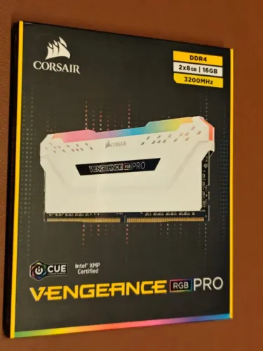 Kit Memória Ram DDR4 VENGEANCE RGB PRO 2x8GB 3200MHz CL16 (Aceito troca por DDR5)