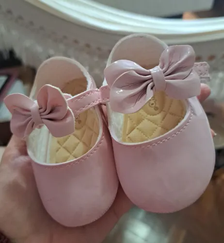 Sapatinhos rosa bebê 6 a 9 meses