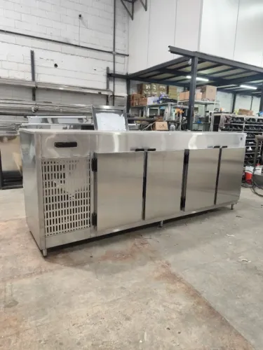 balcão refrigerado com área para ingredientes 1500mm 