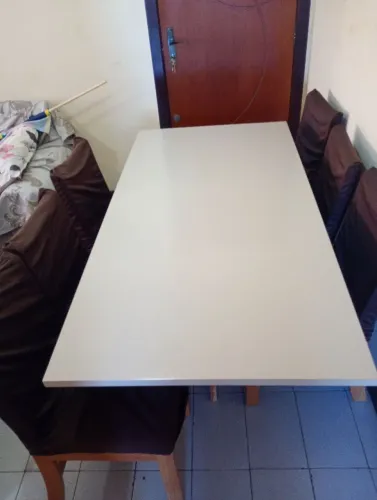 Mesa de 6 cadeiras